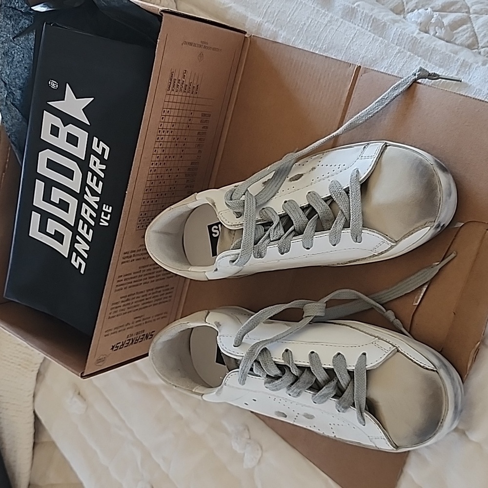 Golden  goose  superstar  sneakers